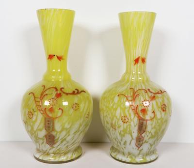 Vasenpaar, um 1900 - Porzellan, Glas und Sammelgegenstände