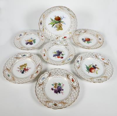 Gitterschale und 6 kleine Gitterteller, Meissen, 1971 und 1972 - Porcelain, glass and collectibles