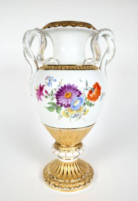 Schlangenhenkelvase, Entwurf Ernst August Leuteritz 1863/65, Meissen, 1967 - Porcelán, sklo a sběratelské předměty