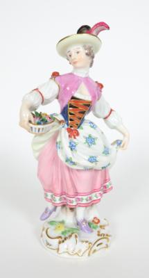 Gärtnerkind mit Blumenkorb, Entwurf Johann Joachim Kaendler 1750/60, Meissen, 1860-1924 - Porcelán, sklo a sběratelské předměty