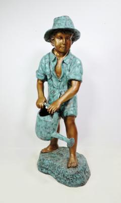 Gartenfigur - Bub mit Gießkanne - Porcelain, glass and collectibles