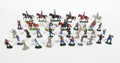 Konvolut von ca. 35 Zinnsoldaten - Porcelán, sklo a sběratelské předměty