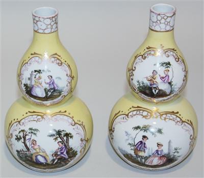Porzellan- Vasenpaar - Kunst, Antiquitäten und Schmuck
