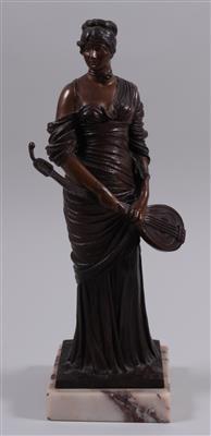 Bronzefigur "Muse mit Laute" - Arte, antiquariato e gioielli