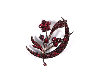 Florale Granatbrosche - Antiques, art and jewellery