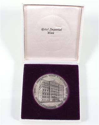 Medaille "Hotel IMPERIAL, Neugestaltung 1956-1958" - Art, antiques and jewellery