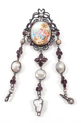 Chatelaine - Art, antiques and jewellery