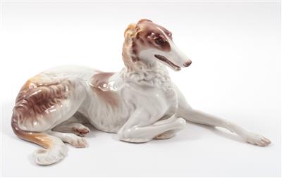 NYMPHENBURG- Porzellanfigur "Liegender Windhund" - Umění, starožitnosti, šperky