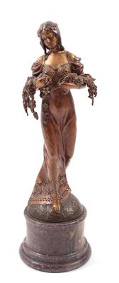 F. X. BERGMANN, wiener Bronzefigur, "Mädchen mit Blumen" - Umění, starožitnosti, šperky