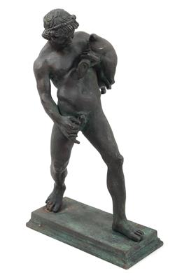 Bronzefigur "Faun mit Weinschlauch" - Arte, antiquariato e gioielli