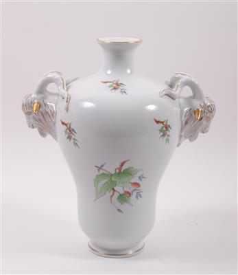 HEREND Porzellanvase bemalt mit Fruchtzweigen, - Antiques, art and jewellery