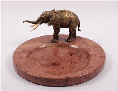 Runde Steinschale mit Bronzfigur "Elefant" - Antiques, art and jewellery