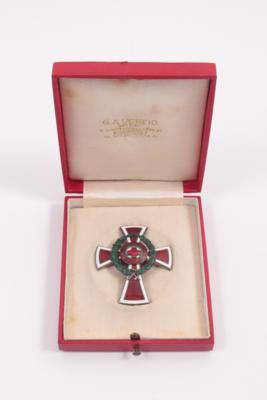 Ehrenzeichen vom Roten Kreuz, Offizierskreuz mit K. D. - Antiques, art and jewellery