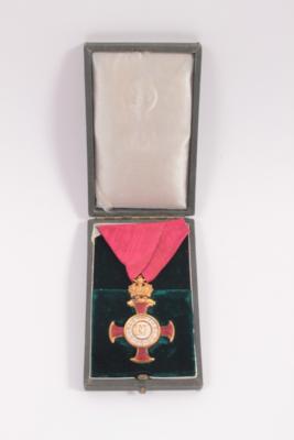 Goldenes Verdienstkreuz mit Krone - Antiques, art and jewellery