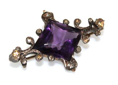 Amethyst- Diamantrautenbrosche - Art and antiques