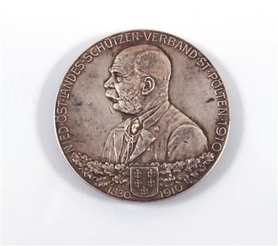 Medaille "St. Pölten- Kaiser Huldigungs Festschiessen der Schützenvereine NÖ", 1910 - Antiques, art and jewellery