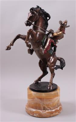 Bronzefigur "Cowboy auf sich aufbäumenden Hengst" - Kunst, Antiquitäten und Schmuck