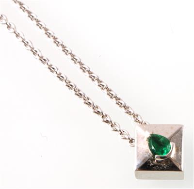 Smaragdcollier - Jewellery