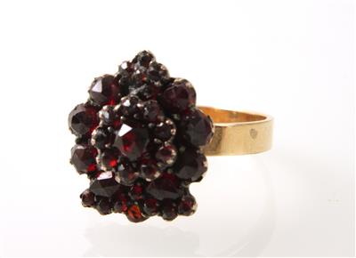 Granatring - Schmuck online auction